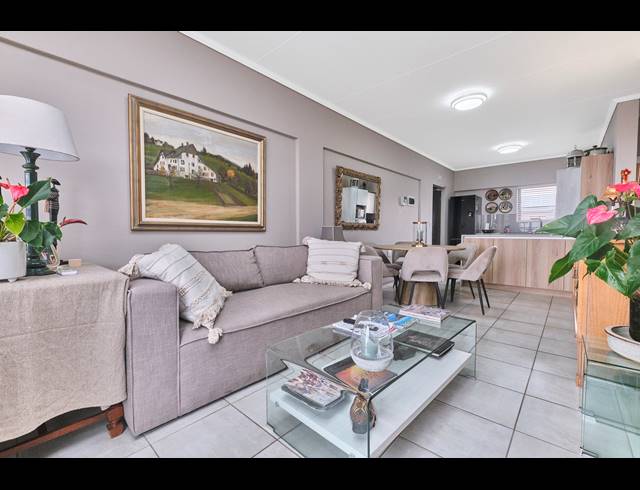 2 BEDROOM APARTMENT FOR SALE IN NORTHGATE